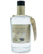By The Dutch Premium Dry Gin from the Netherlands contains 70 centiliters with 43.5 percent alcohol